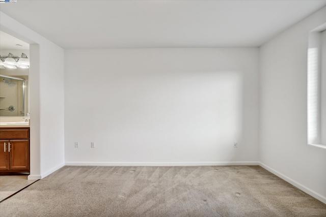 2890 Kew Ave, Livermore CA: https://media.crmls.org/mediaz/10c86eaa-7435-4bf9-96f7-730a3e2e9f40.jpg