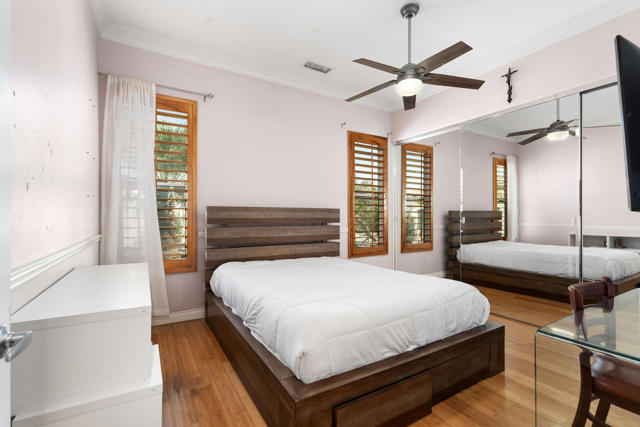 6 Voltaire Court, Rancho Mirage CA: https://media.crmls.org/mediaz/10c8a7b9-aa0a-498f-a41b-f262f9c8320d.jpg