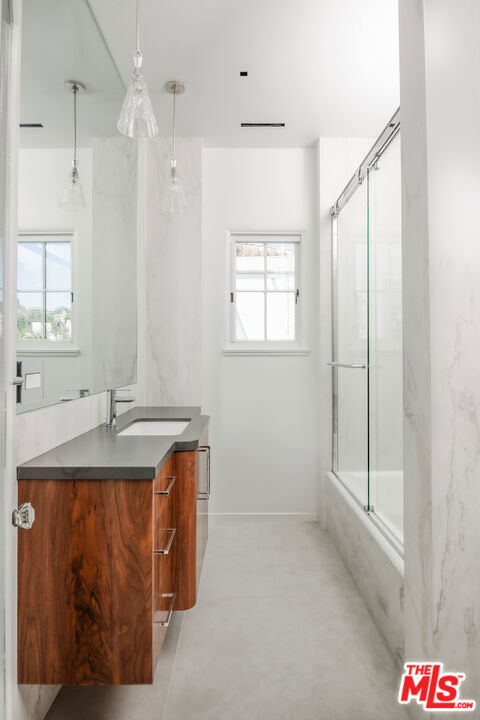 1302 Sweetzer Avenue, West Hollywood CA: https://media.crmls.org/mediaz/10c8e82b-3730-4cff-9b3c-0789de50d81d.jpg