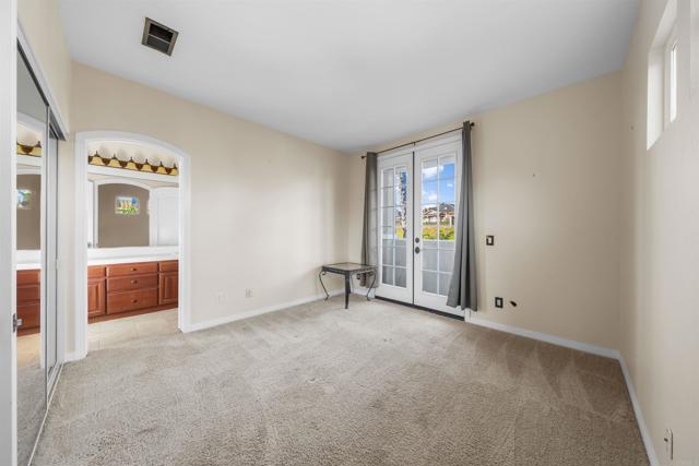 1033 Goldeneye, Carlsbad CA: https://media.crmls.org/mediaz/10c91b19-71d5-401e-bcc8-71c29278e24e.jpg