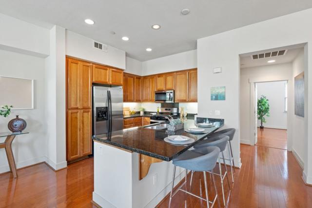 1207 66th Street, Oakland CA: https://media.crmls.org/mediaz/10c980a5-29fd-410d-a891-3f906a71498c.jpg