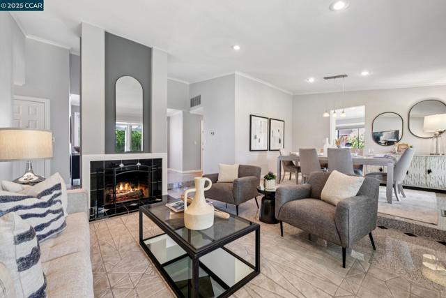 3245 Newport Court, Walnut Creek CA: https://media.crmls.org/mediaz/10c992fb-8a9e-45c4-8572-a9ab9bd3b1bb.jpg