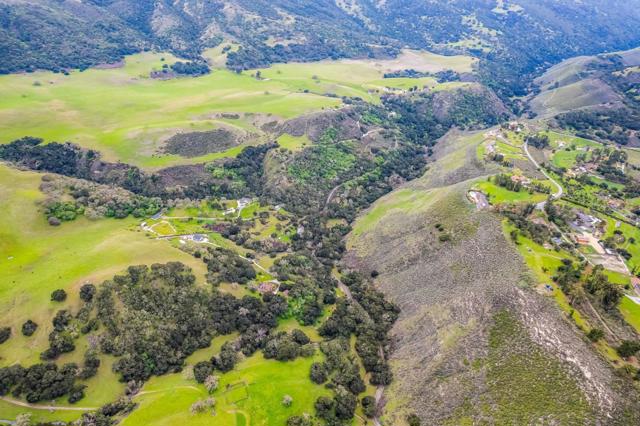 28750 Underwood Road, Salinas CA: https://media.crmls.org/mediaz/10ca921e-6c6c-43bf-9ed3-f9830305185d.jpg