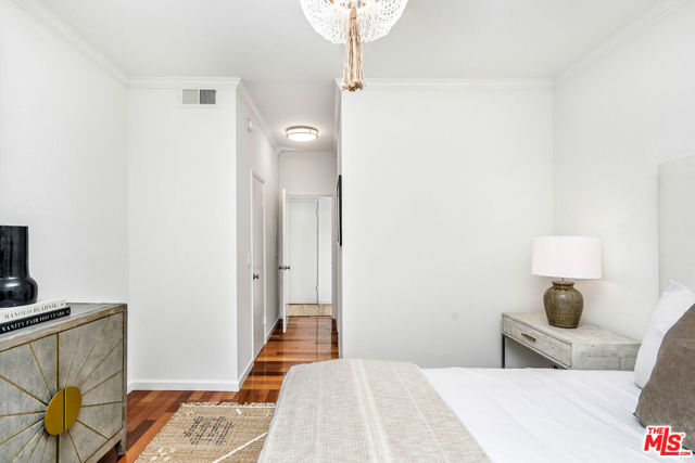 1830 Westholme Avenue, Los Angeles CA: https://media.crmls.org/mediaz/10caa8b8-67cd-4355-bdad-d55bbc8a3bb0.jpg