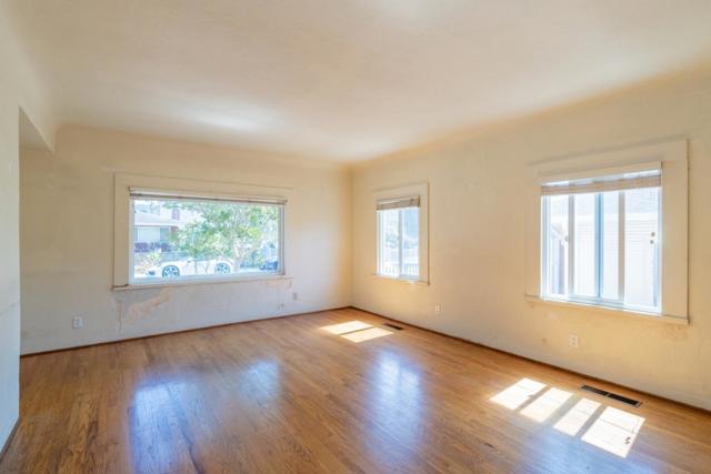 1261 Third Street, Monterey CA: https://media.crmls.org/mediaz/10cc5004-79a4-44a1-a7df-8d0fa1e7817b.jpg