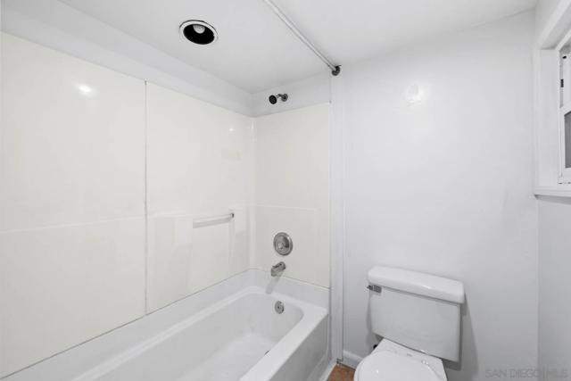 9920 22 River St, Lakeside CA: https://media.crmls.org/mediaz/10cd5aab-9b9a-41d9-911e-807bf953f797.jpg