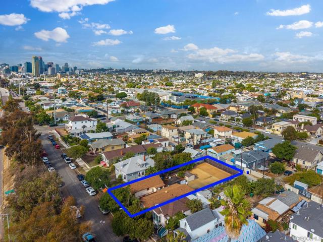 2252 Kearney Ave, San Diego CA: https://media.crmls.org/mediaz/10cdfad7-f03a-4fc2-9a42-a6f5ff3bc750.jpg