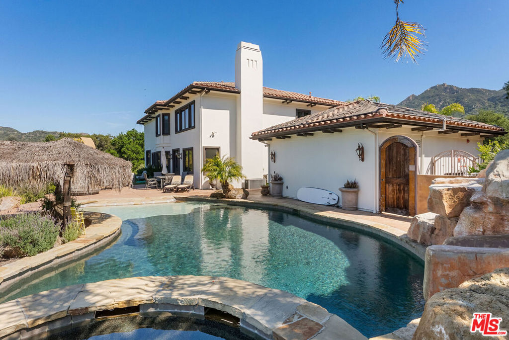 435 Woodbluff Road