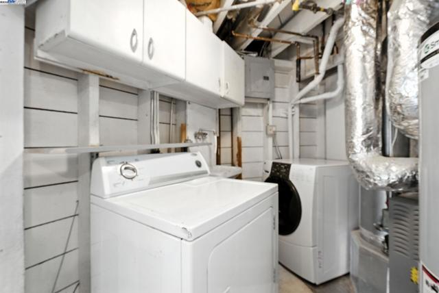 24 Riverton Dr, San Francisco CA: https://media.crmls.org/mediaz/10cf63b8-b4fd-4c9f-8762-61ef4909ba25.jpg
