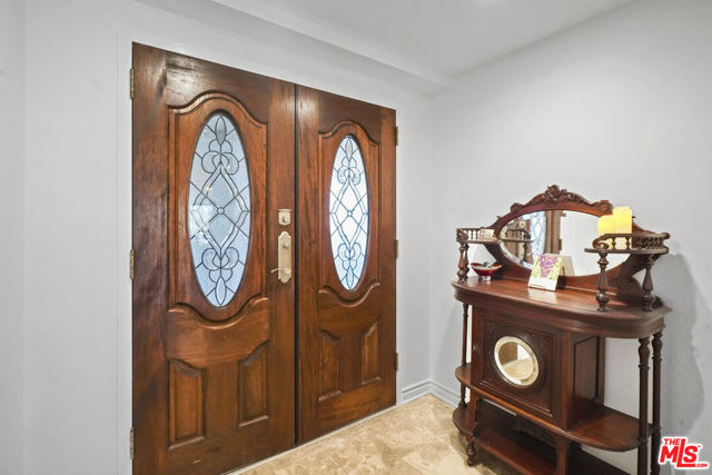801 Ocean Avenue, Santa Monica CA: https://media.crmls.org/mediaz/10cf69f5-904a-412c-bed7-4f371ac7c4fc.jpg