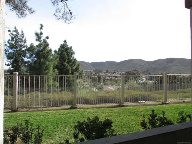10914 Sabre Hill Dr, San Diego CA: https://media.crmls.org/mediaz/10d0185c-6247-4784-9c53-d6bfe31da204.jpg