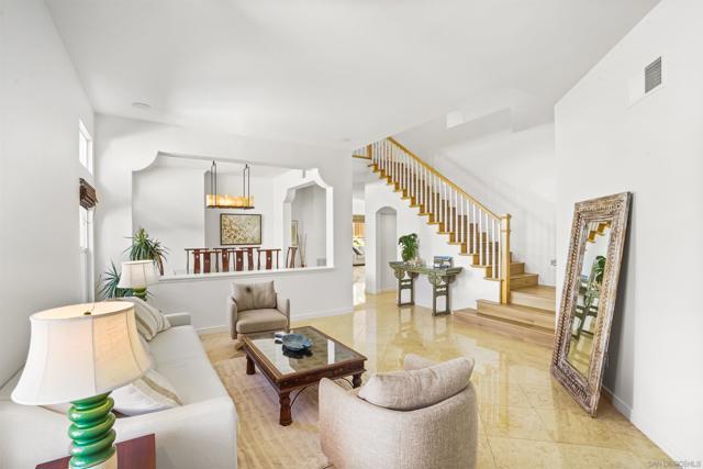 5032 Manor Ridge Ln, San Diego CA: https://media.crmls.org/mediaz/10d07553-4bc6-4eb8-8ef5-80a235e49095.jpg