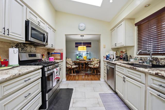 Detail Gallery Image 17 of 38 For 1650 N Broadway, Escondido,  CA 92026 - 3 Beds | 3 Baths