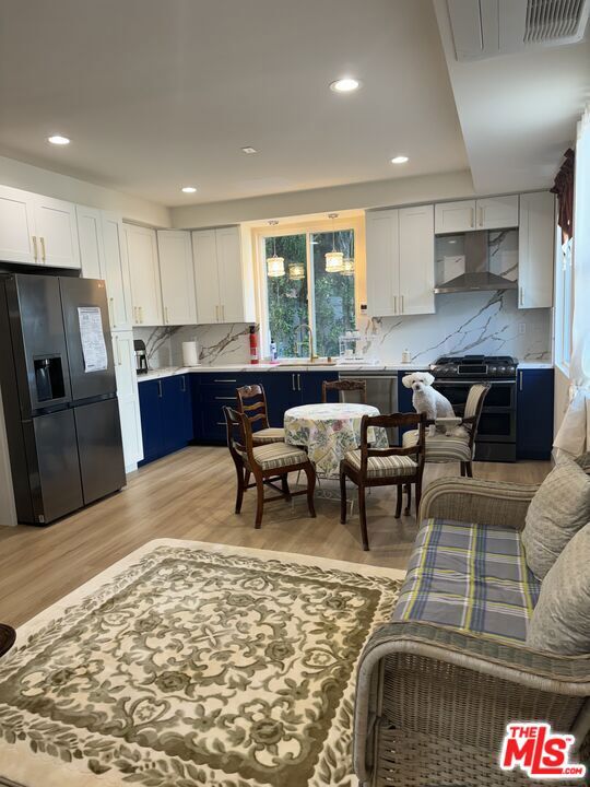 821 Lorraine Boulevard, Los Angeles CA: https://media.crmls.org/mediaz/10d0bbaa-1162-4319-8738-44aef958c857.jpg