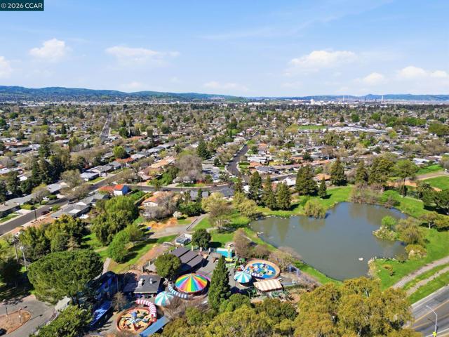 Image 23 of 28 For 2105 Holbrook Drive