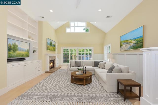 772 John Way, Lafayette CA: https://media.crmls.org/mediaz/10d210b8-9541-4d30-b1f9-ac00c9d1f417.jpg