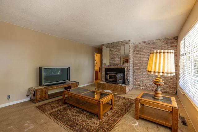 14233 Long Ridge Road, Los Gatos CA: https://media.crmls.org/mediaz/10d3037d-8ba6-4ed9-87b7-672e33ac486b.jpg