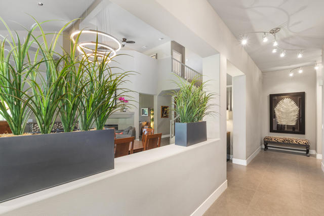 187 Kavenish Drive, Rancho Mirage CA: https://media.crmls.org/mediaz/10d38b81-0510-4c14-87a1-2ec087e88f4b.jpg