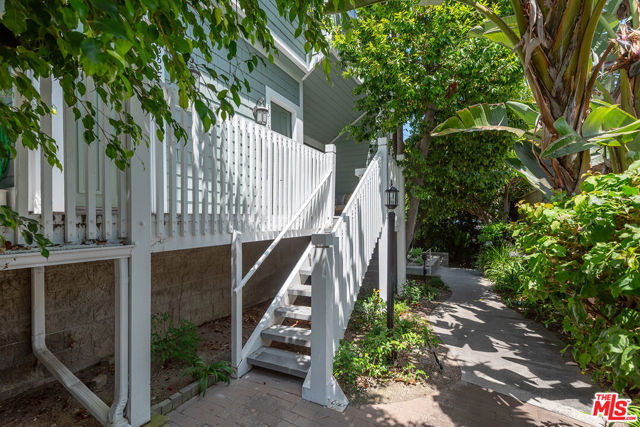 3516 Via Dolce, Marina del Rey CA: https://media.crmls.org/mediaz/10d4e891-fa94-4f5d-ac96-9687df23295c.jpg