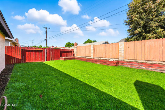 1088 Durkin Street, Camarillo CA: https://media.crmls.org/mediaz/10d57076-64b4-4150-8857-5c379c73f2d6.jpg
