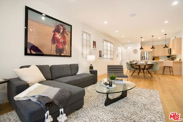418 N Stanley Avenue, Los Angeles CA: https://media.crmls.org/mediaz/10d632fd-d20f-432e-a3f1-79968c2fb7eb.jpg