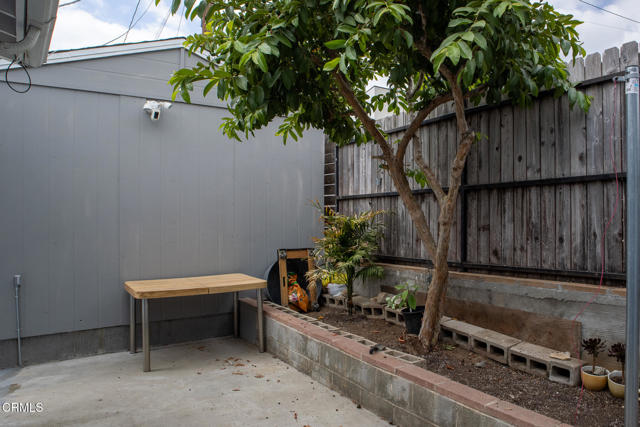 5244 Hub Street, Highland Park CA: https://media.crmls.org/mediaz/10d68e87-3985-4b9b-817f-1cc1cb385521.jpg
