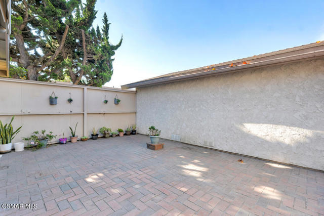 246 W Vineyard Avenue, Oxnard CA: https://media.crmls.org/mediaz/10d714e9-264b-4353-a16e-a942ce878675.jpg