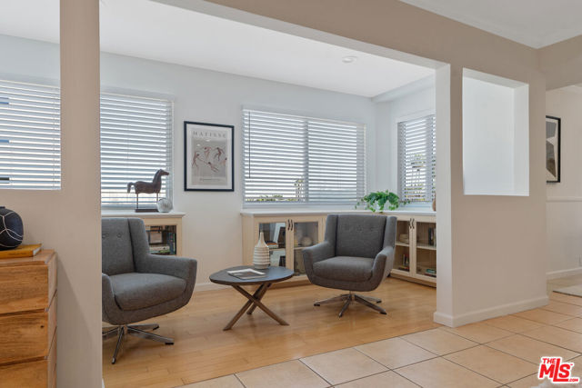 4350 Via Dolce, Marina del Rey CA: https://media.crmls.org/mediaz/10d83269-8cd3-4204-9234-ce24ee85bd90.jpg