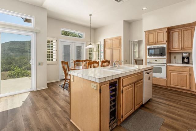 Detail Gallery Image 11 of 32 For 3602 Hidden Ridge Rd, Jamul,  CA 91935 - 4 Beds | 3 Baths