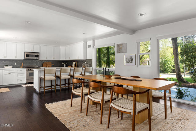 1601 El Rito Avenue, Glendale CA: https://media.crmls.org/mediaz/10d9cbb9-13af-424d-a0a8-8ca6584ada2d.jpg