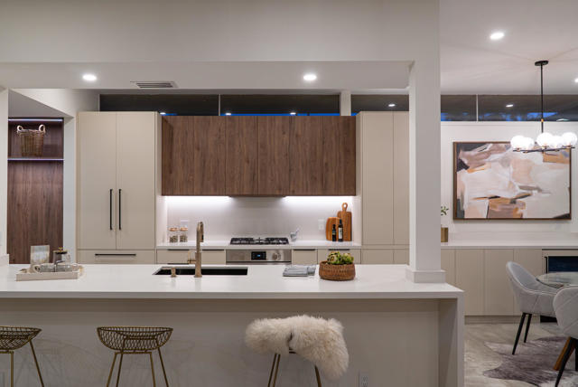 80 Lakeview Drive, Palm Springs CA: https://media.crmls.org/mediaz/10d9e6ee-3b62-4492-95cc-a27a50cee4ef.jpg