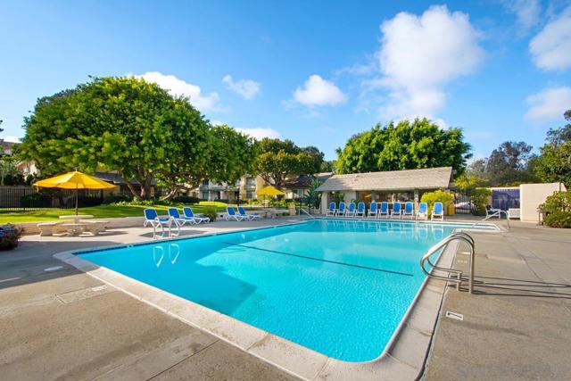 12991 Caminito Bodega, Del Mar CA: https://media.crmls.org/mediaz/10dab1fc-228e-4f67-95fe-250f5f22ed95.jpg