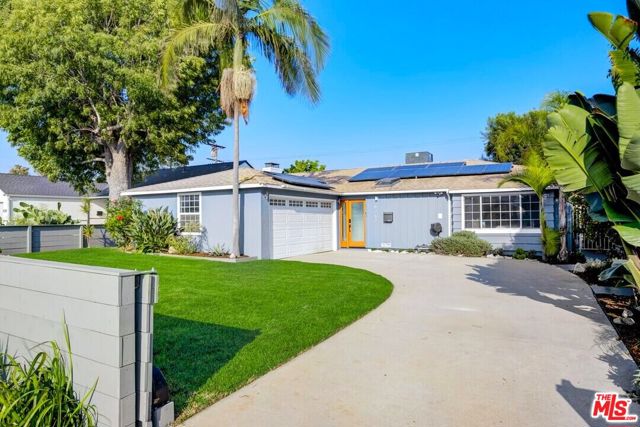 8212 Belford Avenue, Los Angeles CA: https://media.crmls.org/mediaz/10db08c9-3d9e-42e6-a316-92cadfd916a4.jpg