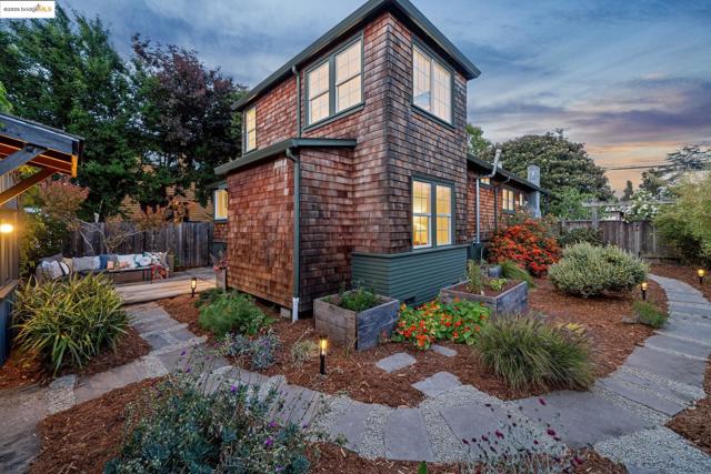 1350 Curtis St, Berkeley CA: https://media.crmls.org/mediaz/10db523c-3d28-4b91-b3e3-d9e33b0a6bb0.jpg