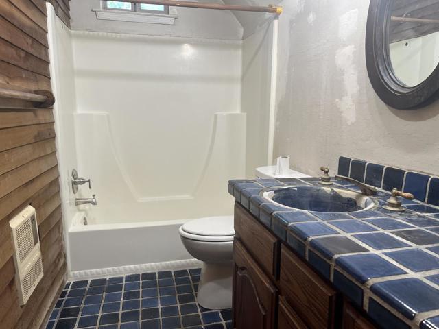 28750 Loma Chiquita Road, Los Gatos CA: https://media.crmls.org/mediaz/10db5829-a5fb-4aec-a213-3a00d9c69196.jpg