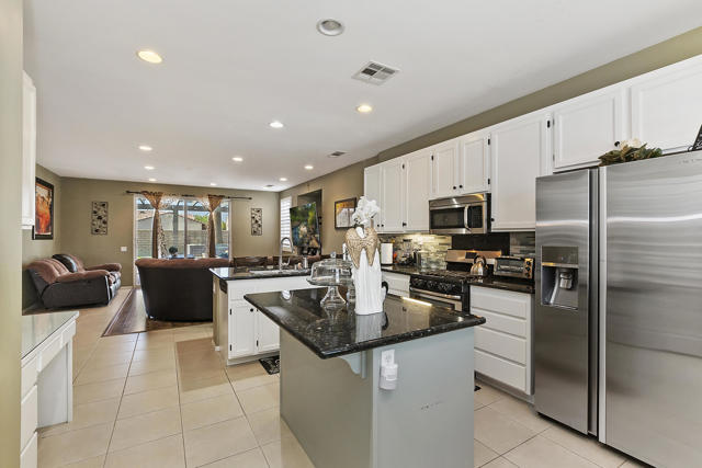 016_Kitchen
