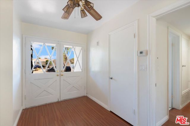 11009 Darby Avenue photo 3