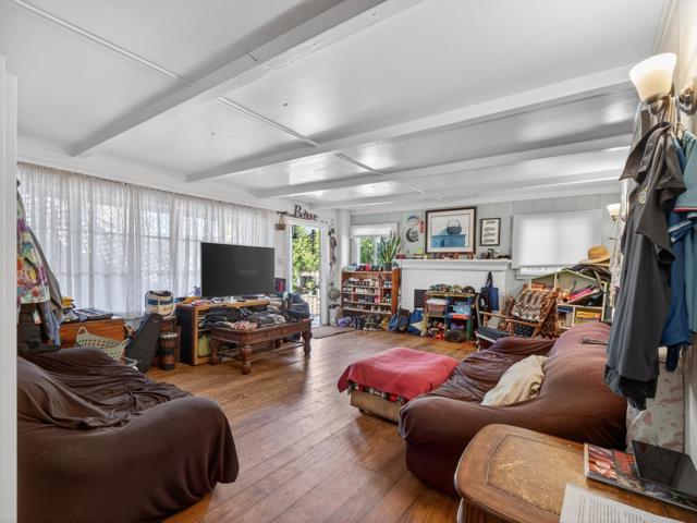 2545 Mar Vista Drive, Aptos CA: https://media.crmls.org/mediaz/10dd4dc3-0168-4a91-a638-6169e0954888.jpg