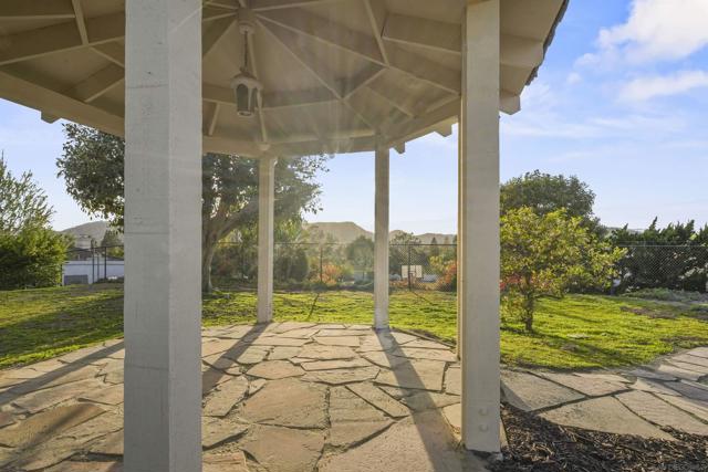1549 Ventana Drive, Escondido CA: https://media.crmls.org/mediaz/10dd5625-7f44-4c03-8564-74c8bcb76766.jpg