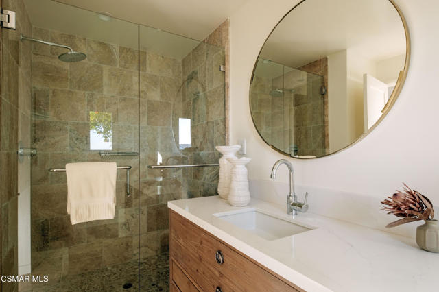 6813 Seawatch Lane, Malibu CA: https://media.crmls.org/mediaz/10de590b-dc26-4cec-8caf-0f332cc88a22.jpg