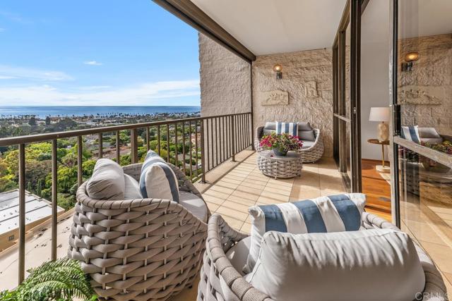 2500 Torrey Pines Rd, La Jolla CA: https://media.crmls.org/mediaz/10df0ad0-7575-4b5b-aa5d-bc2d78f7cf05.jpg
