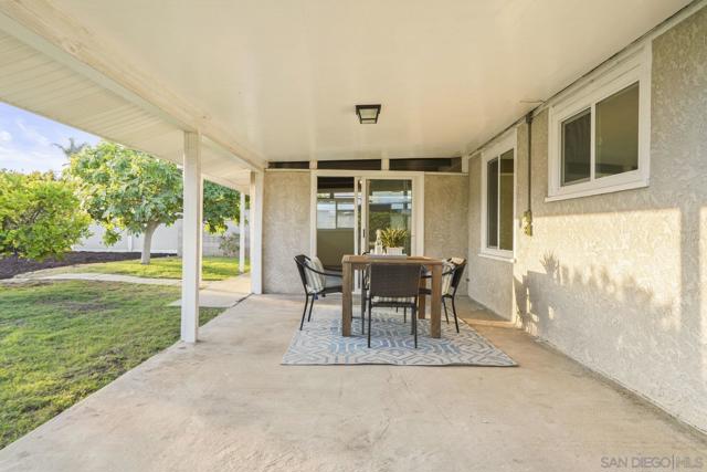 3216 Towser Street, San Diego CA: https://media.crmls.org/mediaz/10df1faa-8d9c-43b9-9afd-1797c3c00650.jpg