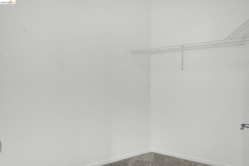 https://media.crmls.org/mediaz/10dff3b5-7bba-4ccb-986b-18936dde6a9d.jpg?preset=X-Large