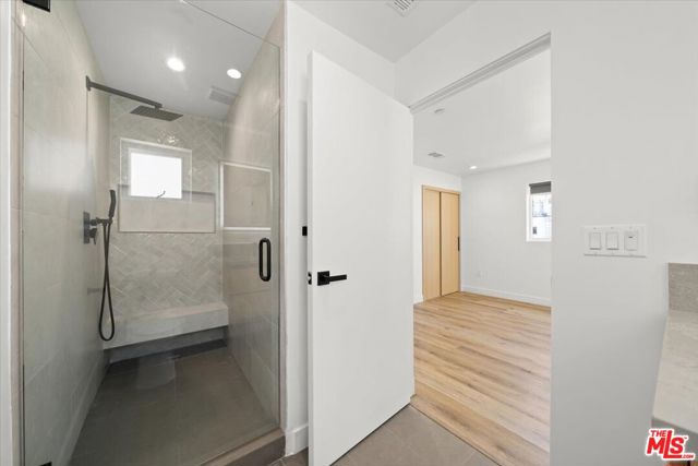 841 N Mccadden Pl, Los Angeles CA: https://media.crmls.org/mediaz/10e06748-48e3-45d8-af85-2703b8b45a55.jpg