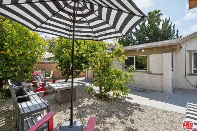 29429 Trailway Lane, Agoura Hills CA: https://media.crmls.org/mediaz/10e0a295-483f-45c6-99ef-4acb69d8f1f0.jpg