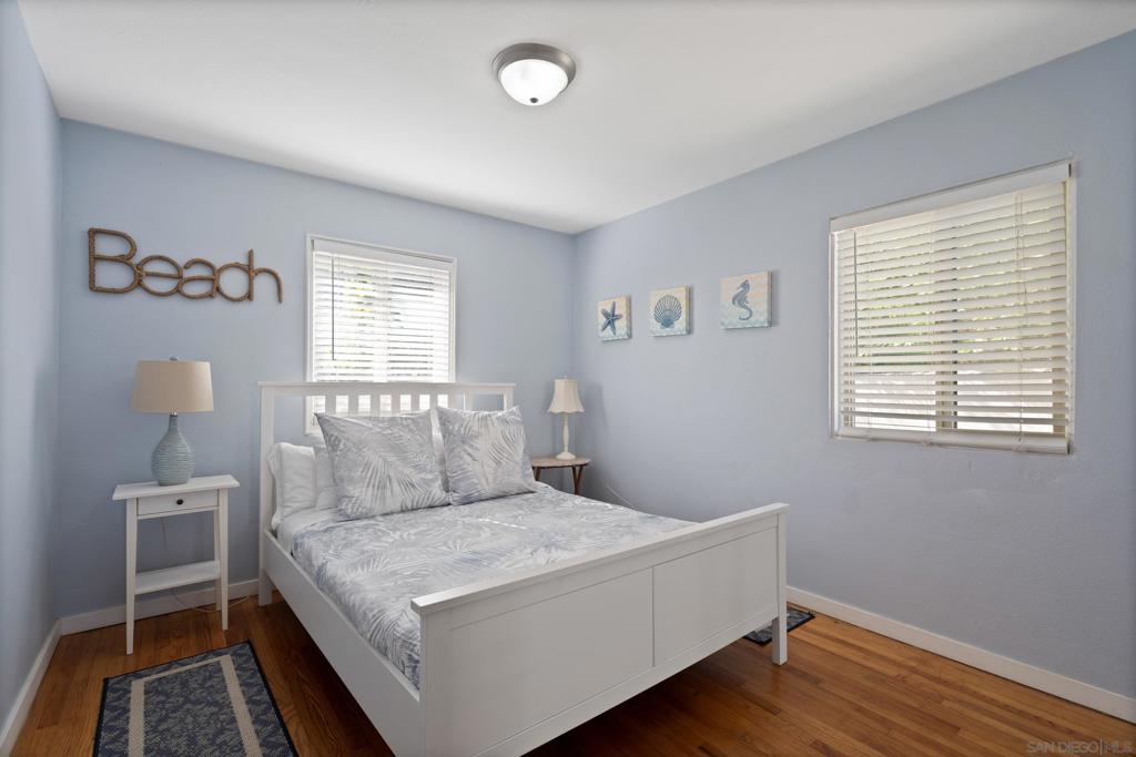 647 Loring - photo 13