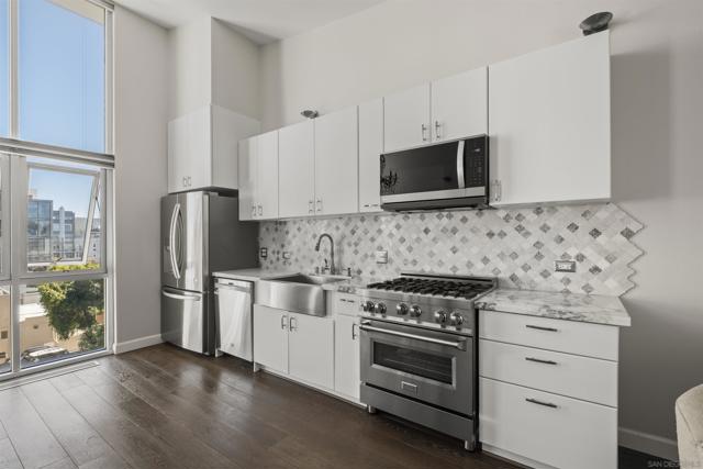 3788 Park Blvd, San Diego CA: https://media.crmls.org/mediaz/10e15a8f-8c33-4165-b701-c08504c3f72d.jpg