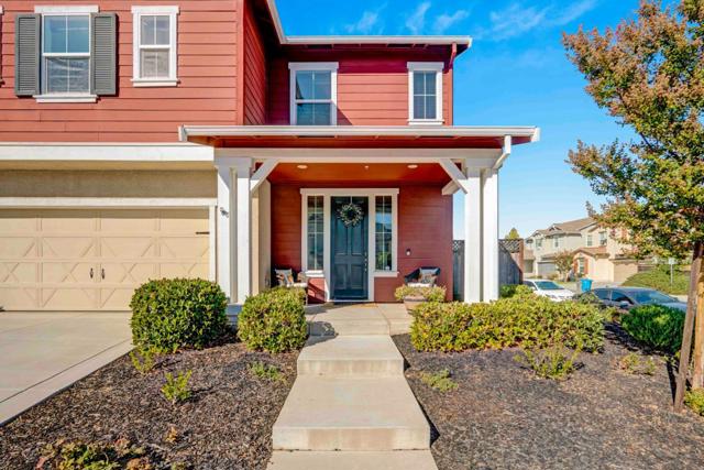 1061 Viognier Way, Gilroy CA: https://media.crmls.org/mediaz/10e1d20b-e596-4a90-a857-ff9da7669cfa.jpg
