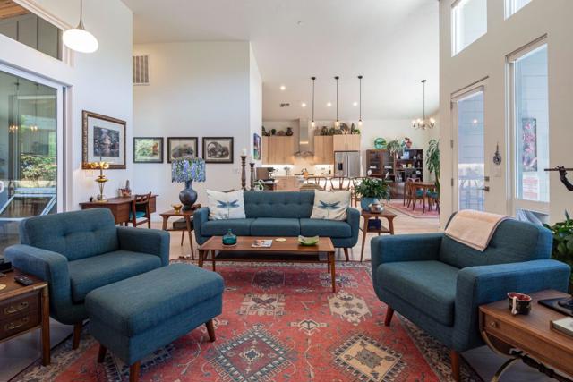18870 Old Bridge Road, Jamestown CA: https://media.crmls.org/mediaz/10e37e2a-cb9f-4863-841b-b4eb4c3084ad.jpg