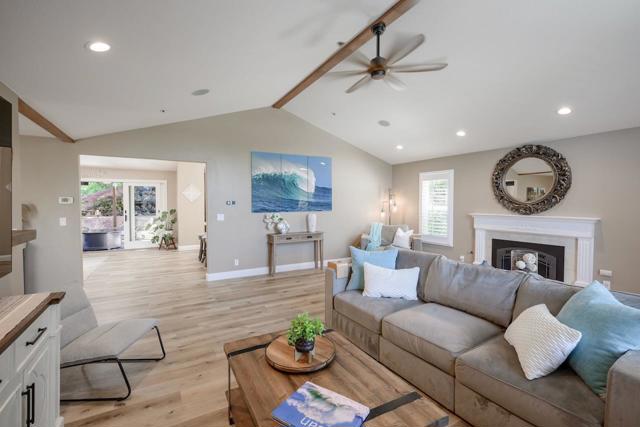 307 Sidesaddle Circle, Scotts Valley CA: https://media.crmls.org/mediaz/10e38da7-1b87-4c83-92c0-7eee3a80fcaf.jpg